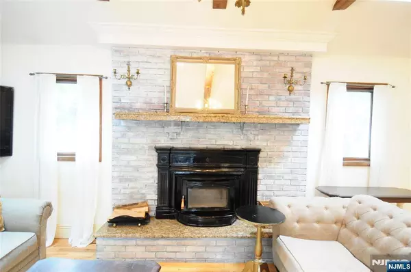 New Milford, NJ 07646,335 River RD