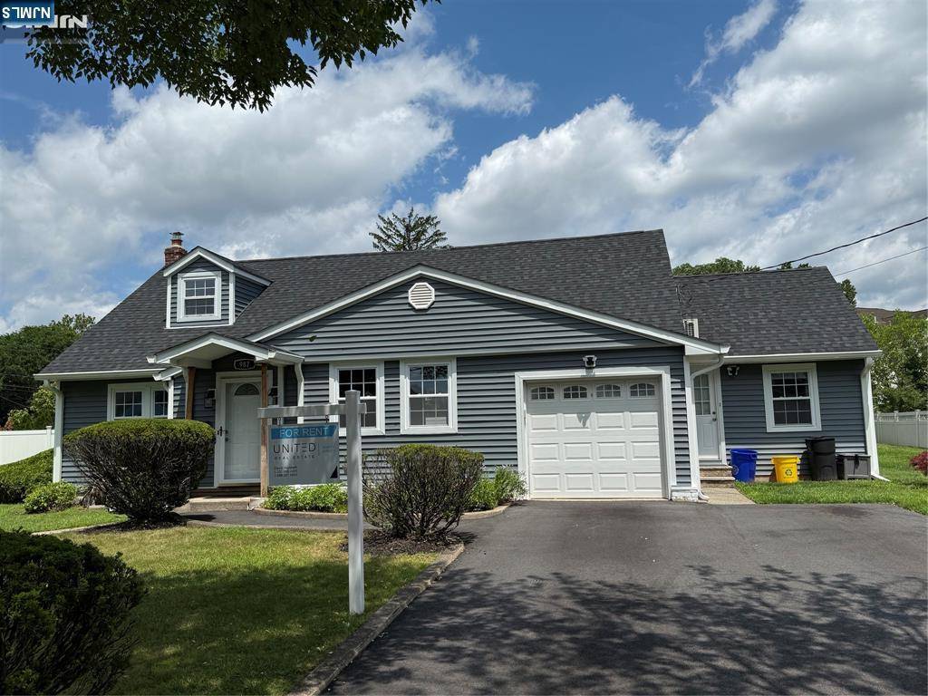 987 Pleasant DR, New Milford, NJ 07646