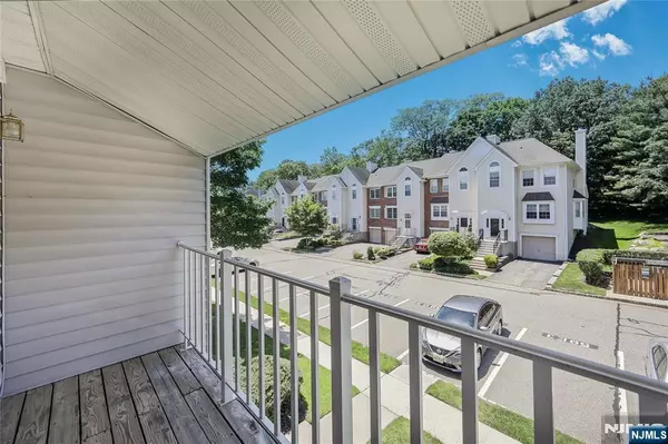 Mahwah, NJ 07430,1066 Ash DR