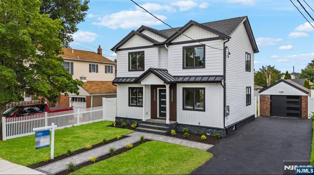 1 Crescent RD, Wallington, NJ 07057