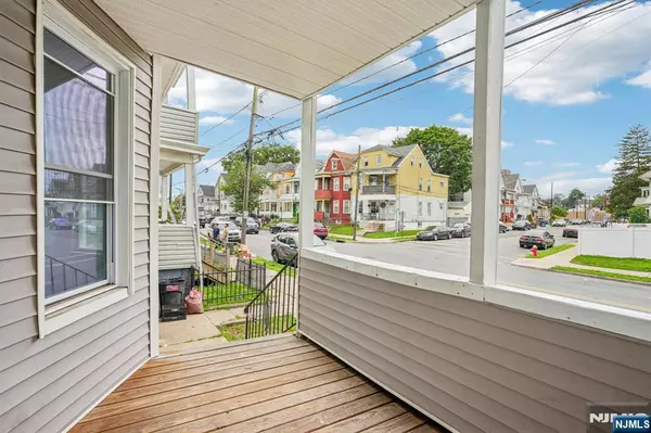 Paterson, NJ 07514,467 E 18th ST