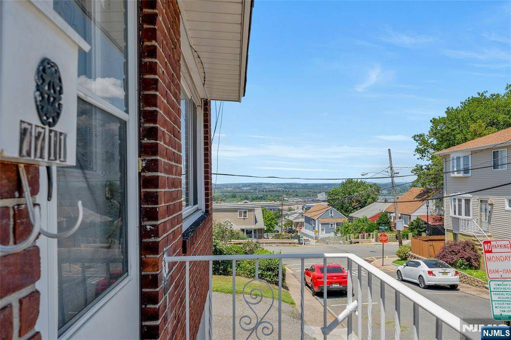 North Bergen, NJ 07047,7711 Durham AVE