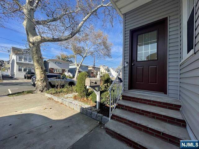 Kearny, NJ 07032,364 Davis AVE #2