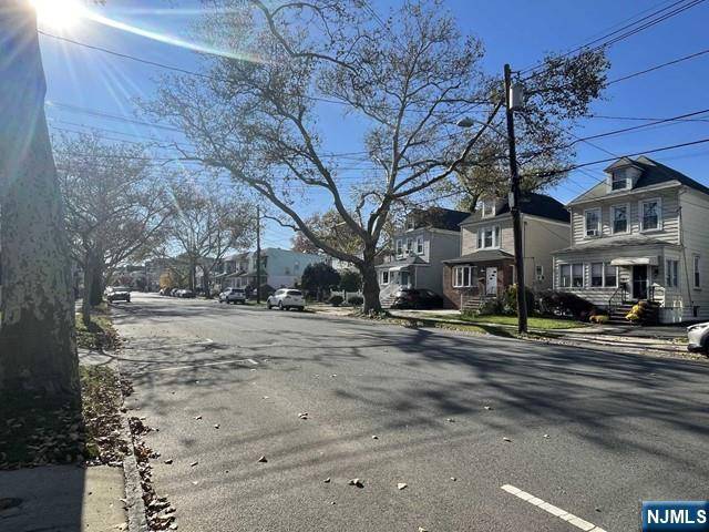Kearny, NJ 07032,364 Davis AVE #2