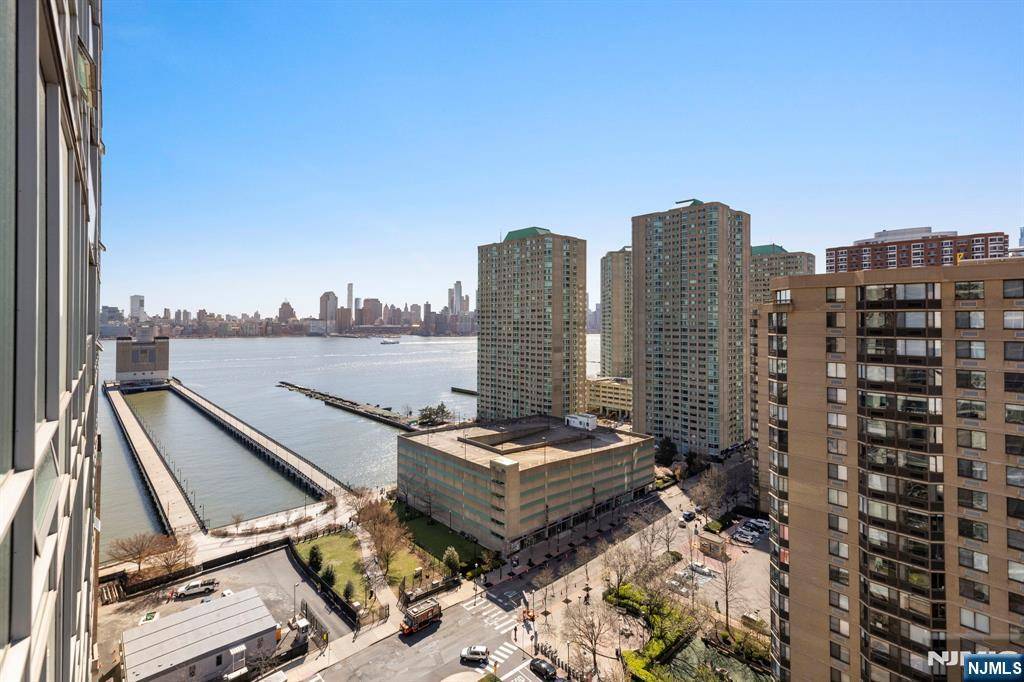 20 Newport Pkwy #2103, Jersey City, NJ 07310
