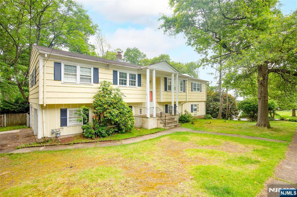 Midland Park, NJ 07432,46 5th ST