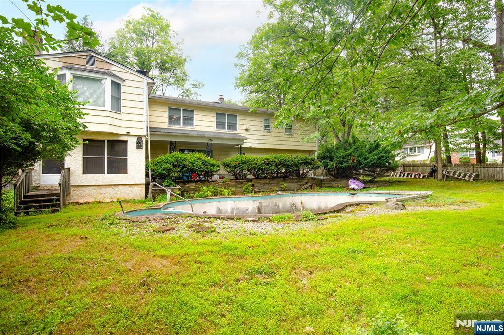 Midland Park, NJ 07432,46 5th ST