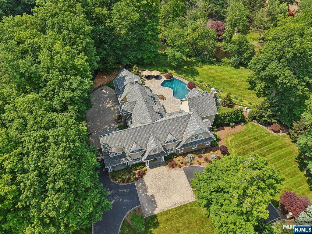 Saddle River, NJ 07458,14 Upper Cross RD