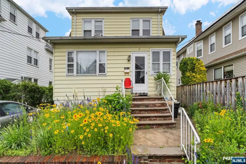 Wallington, NJ 07057,17 Bond ST