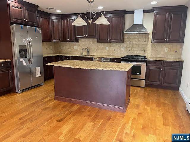 Palisades Park, NJ 07650,309C 8th ST #3