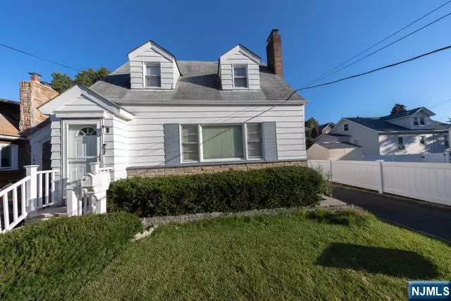 Bloomfield, NJ 07003,159 Ridge AVE #2