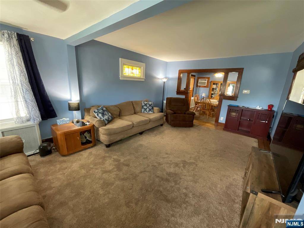 Lyndhurst, NJ 07071,143 Page AVE