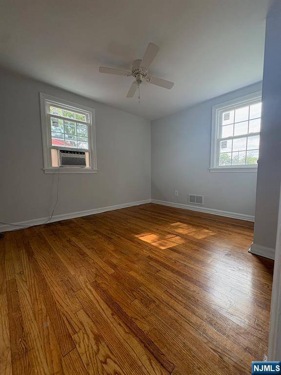 Hawthorne, NJ 07506,17 Birchwood DR #2nd Floor