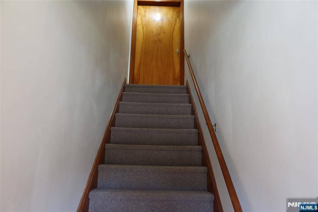 Saddle Brook, NJ 07663,446 Saddle River RD #2