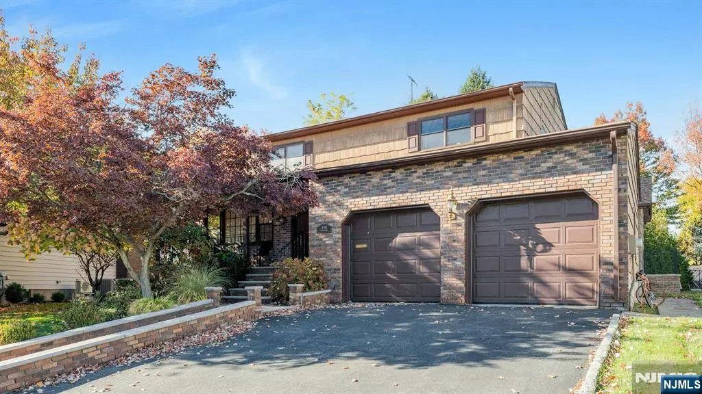 8-04 Susan PL, Fair Lawn, NJ 07410