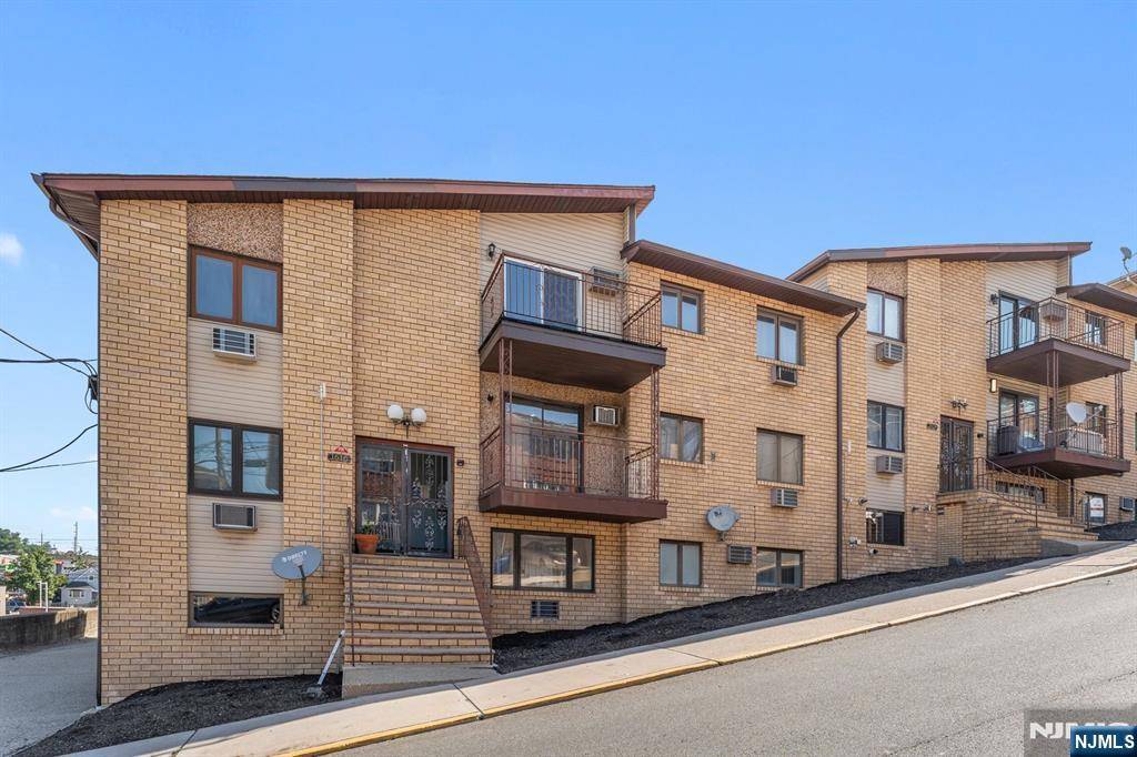 1616 74th #D6, North Bergen, NJ 07047