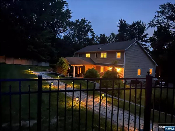 Upper Saddle River, NJ 07458,42 Cottontail TRL