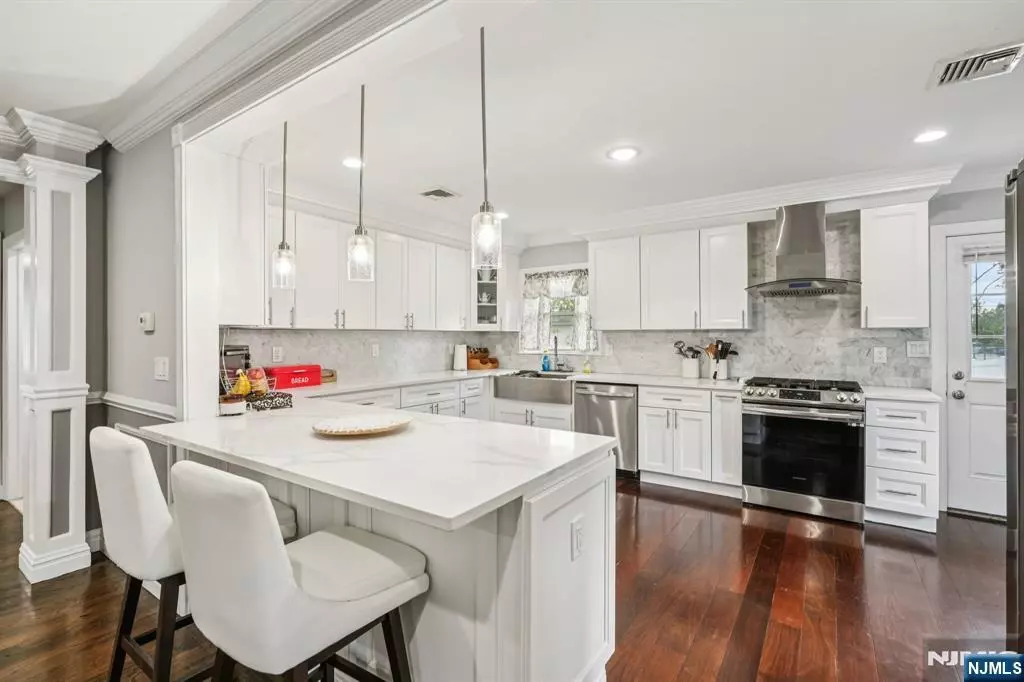 Northvale, NJ 07647,146 Livingston ST
