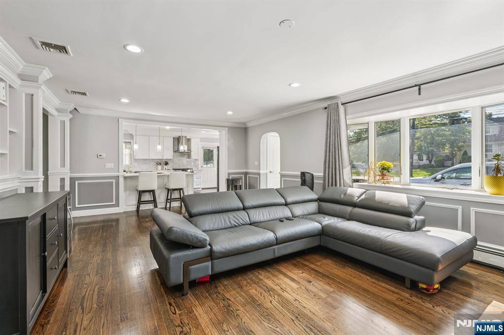Northvale, NJ 07647,146 Livingston ST