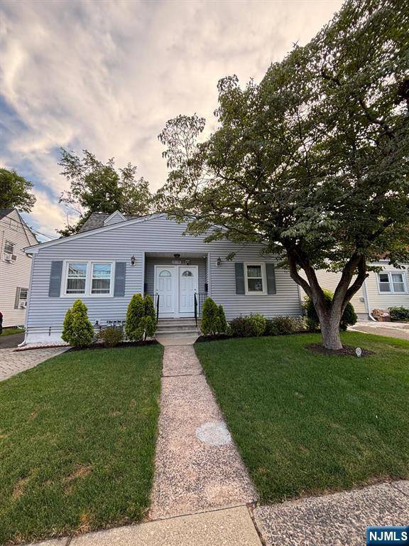 10-02 5th ST #2, Fair Lawn, NJ 07410