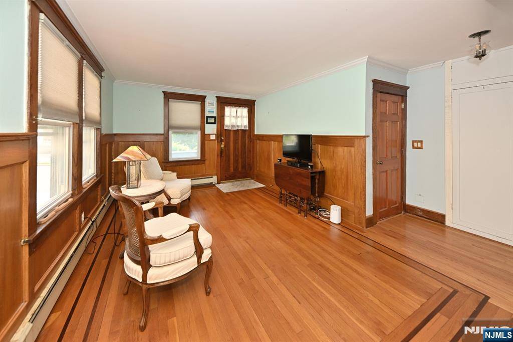 Maywood, NJ 07607,124 E Fairmount AVE