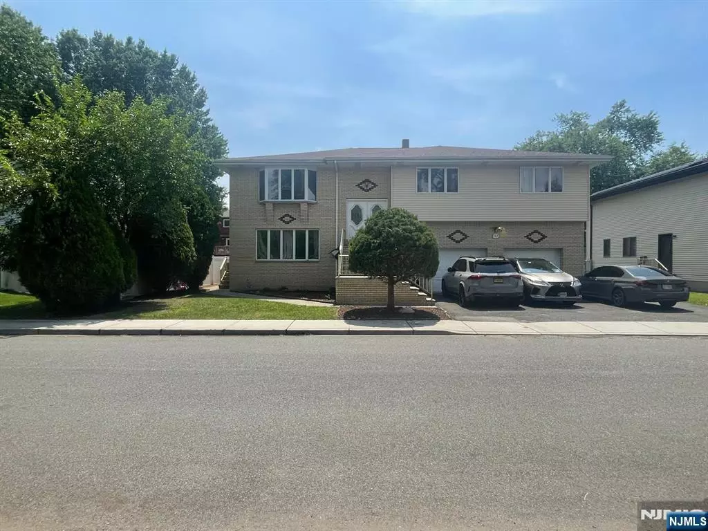 Little Ferry, NJ 07643,103 Niehaus AVE