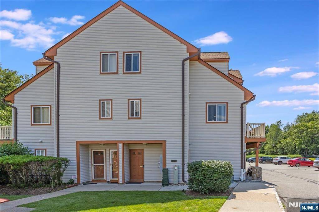 Roxbury Township, NJ 07876,56 Woods Edge DR