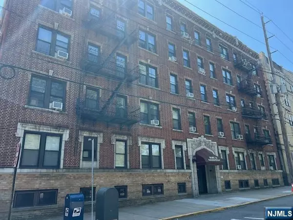 301 79th ST #B6, North Bergen, NJ 07047