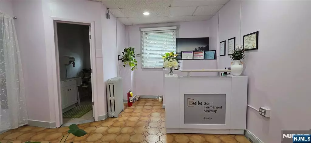 210 Main ST #2nd, Fort Lee, NJ 07024