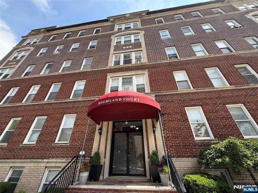 6045 Boulevard East #E1, West New York, NJ 07093