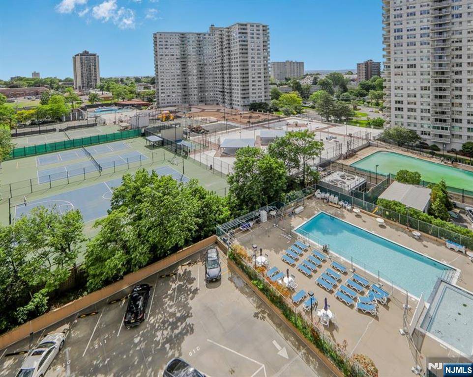 Fort Lee, NJ 07024,2077 Center AVE #6D