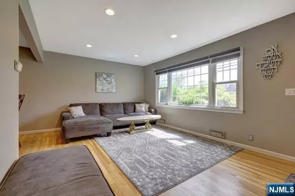 Clifton, NJ 07012,50 Patricia PL