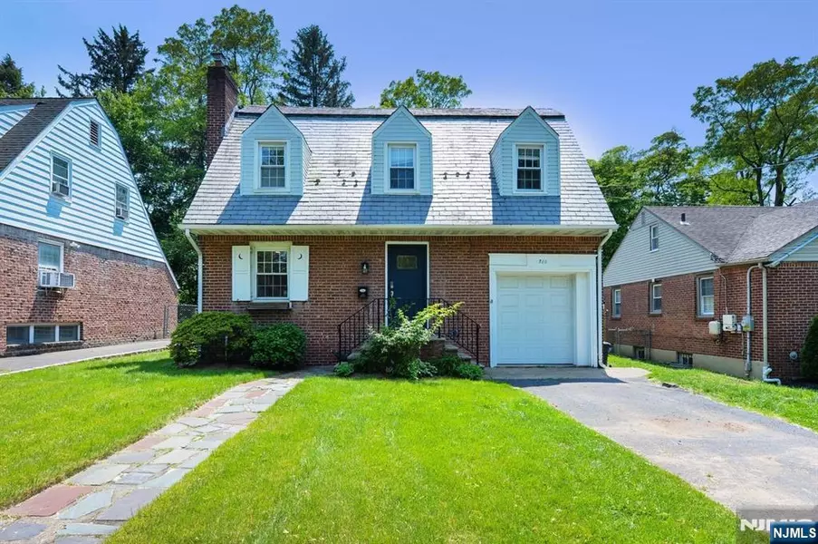 710 Ramapo RD, Teaneck, NJ 07666