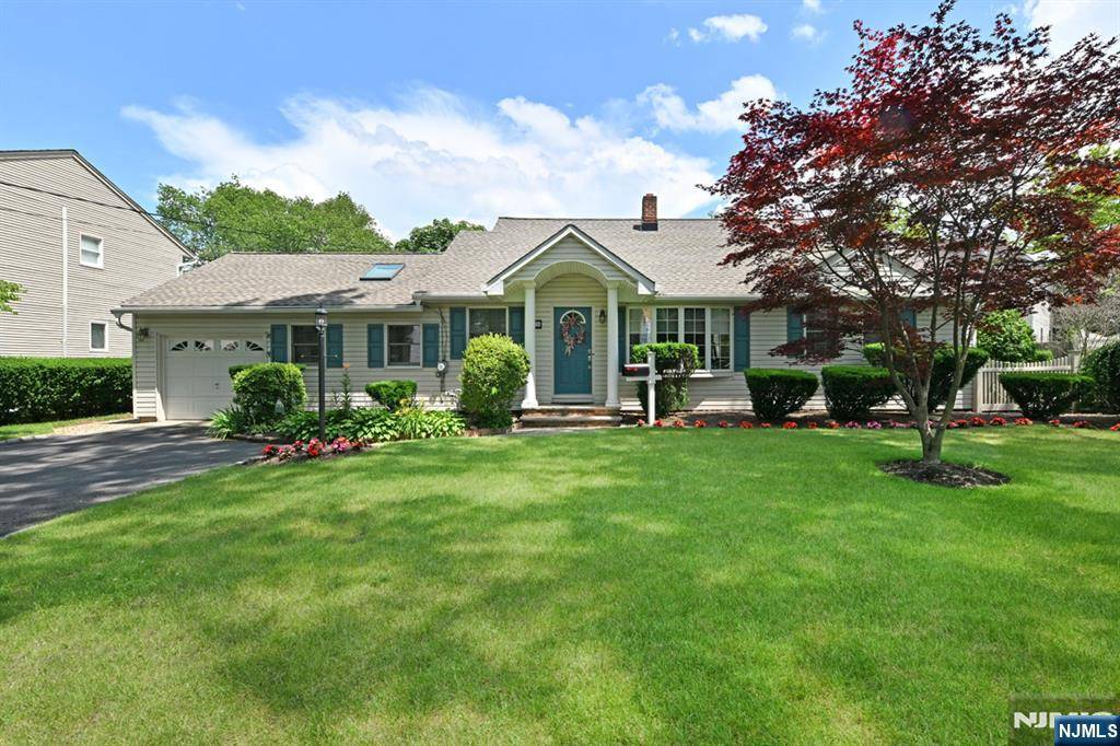 736 Boyd RD, Paramus, NJ 07652