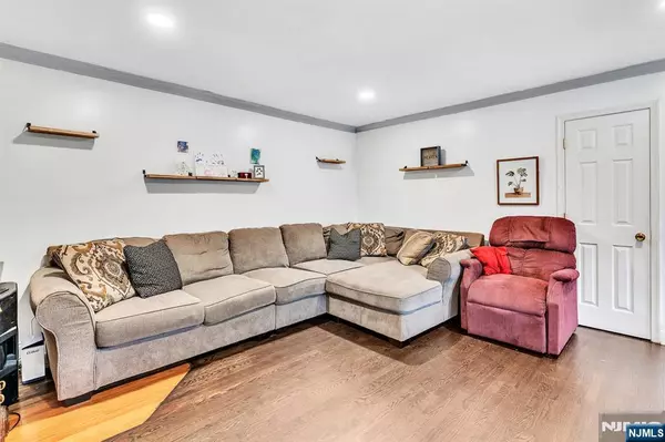 Hazlet, NJ 07734,136 7th ST