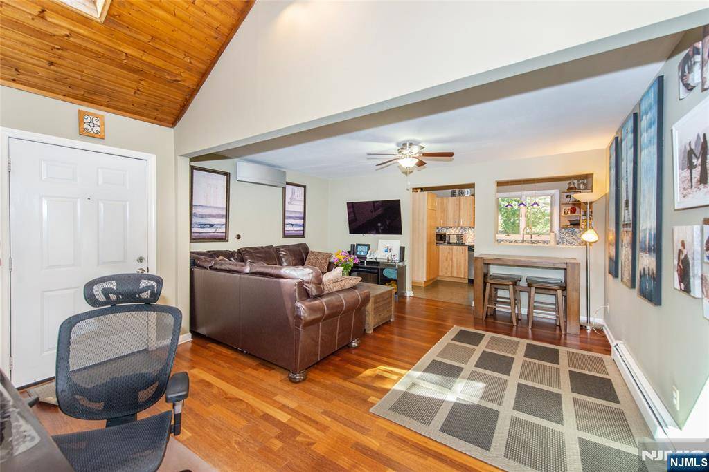 Denville Township, NJ 07834,215 Franklin RD