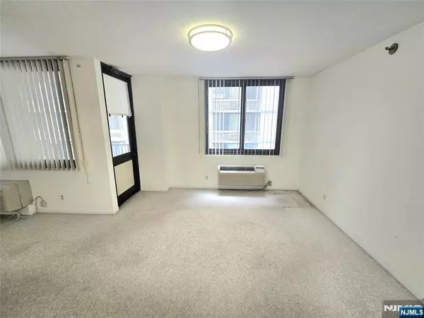 Hackensack, NJ 07601,326 Prospect AVE #5H