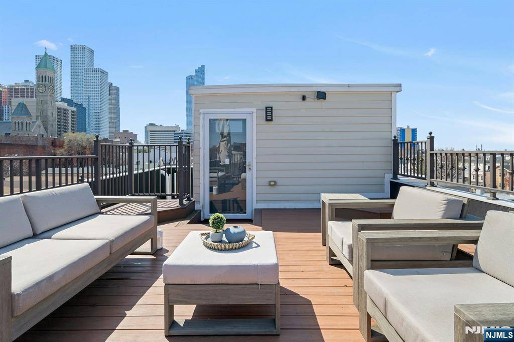 270 Saint Pauls AVE #4, Jersey City, NJ 07306