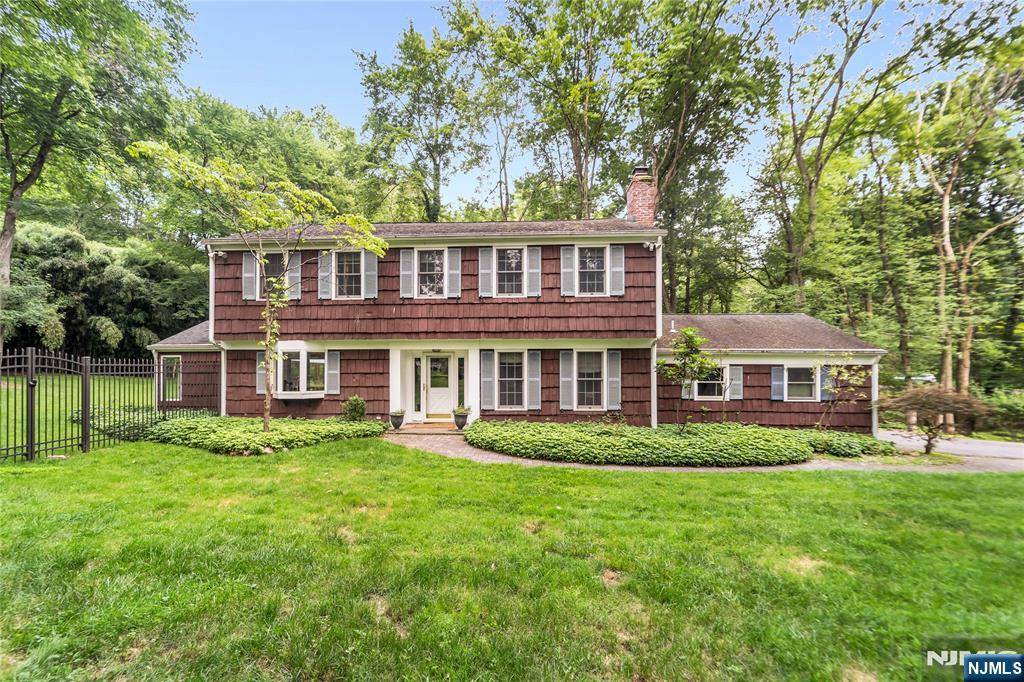 Norwood, NJ 07648,84 Briarwood AVE