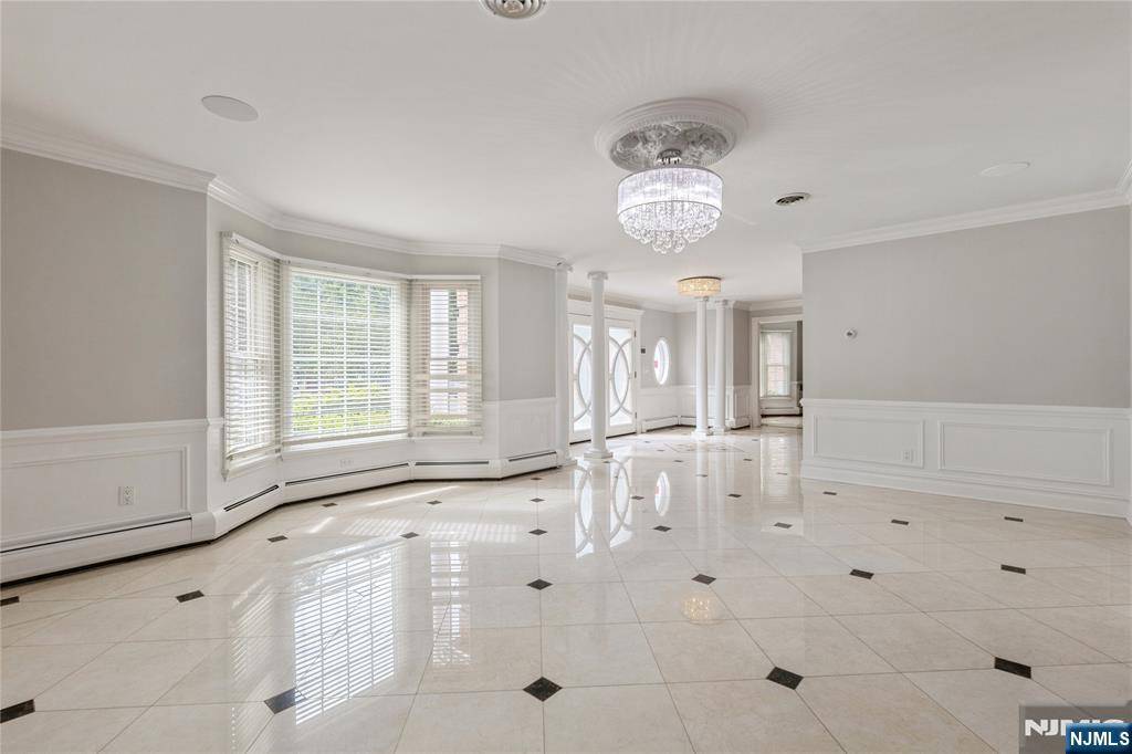 Franklin Lakes, NJ 07417,806 Iron Latch RD