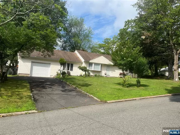 Paramus, NJ 07652,268 Robert ST