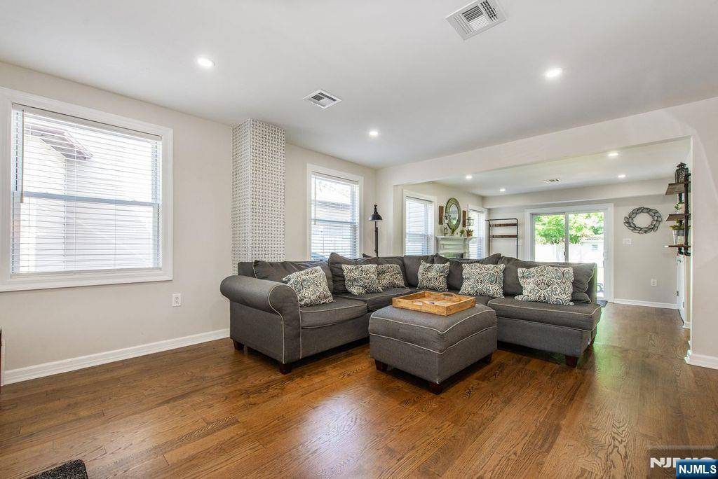 Butler Borough, NJ 07405,66 Gifford ST