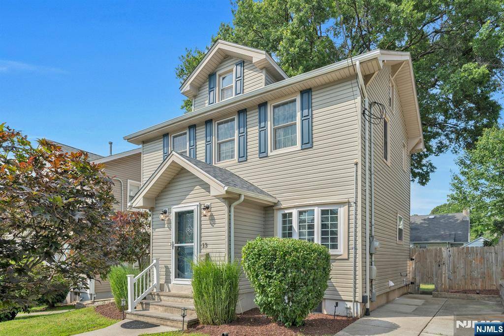 Kearny, NJ 07032,13 Magnolia AVE