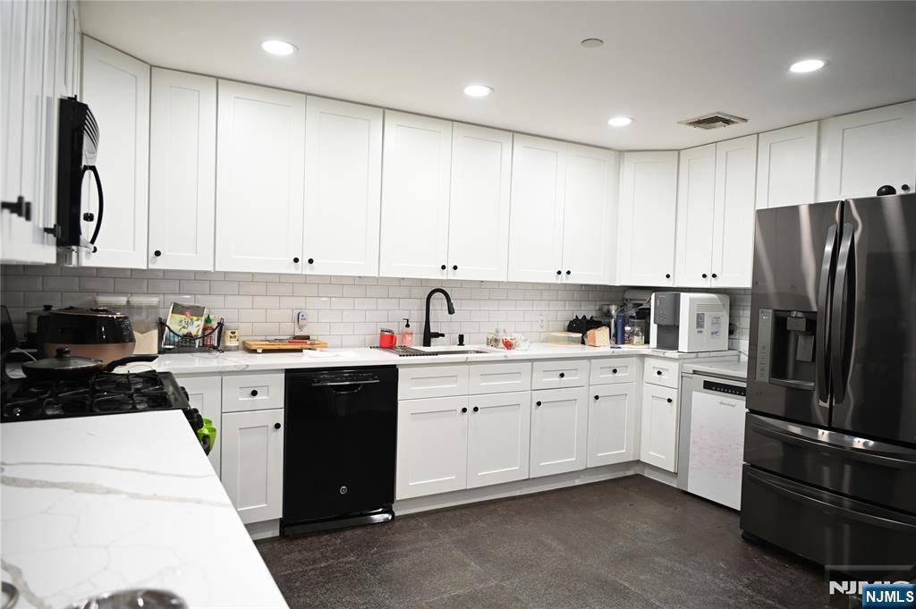 Fort Lee, NJ 07024,1018 Palisade AVE #7