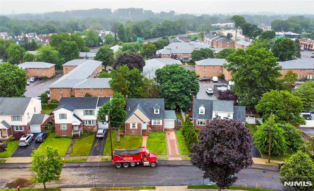 Fair Lawn, NJ 07410,1-25 37th ST