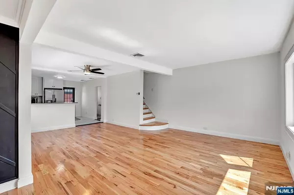 North Arlington, NJ 07031,21 William ST
