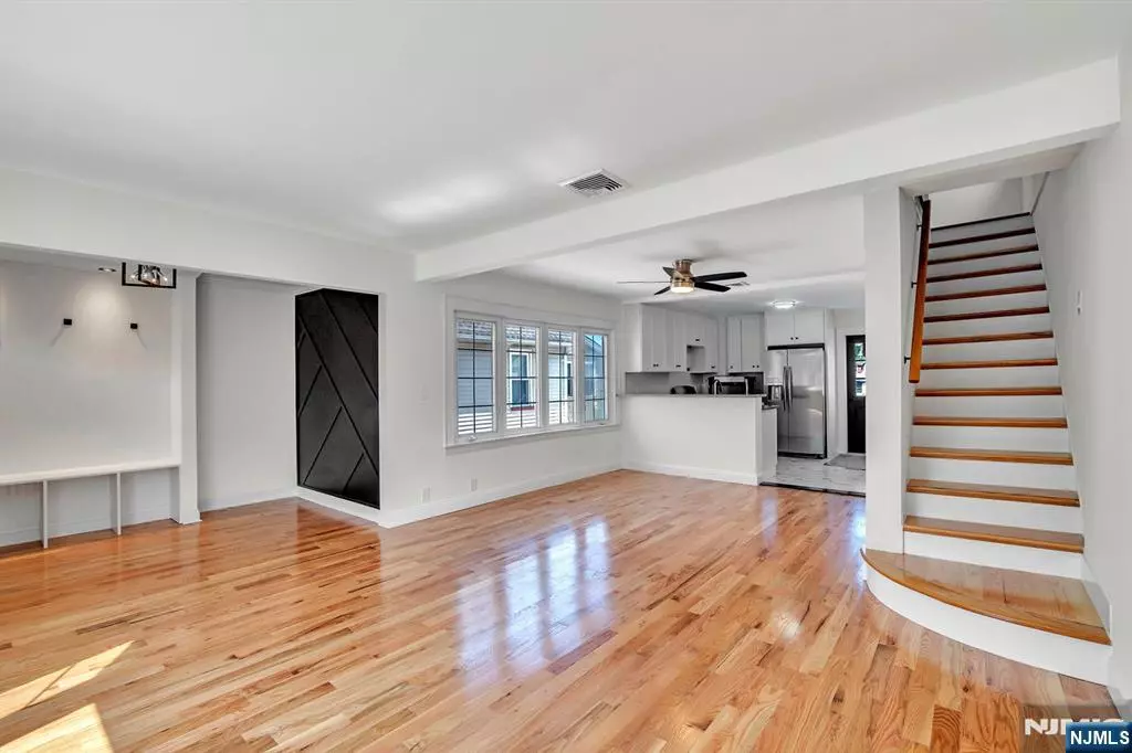 North Arlington, NJ 07031,21 William ST