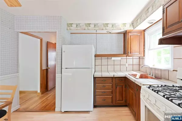 Wanaque, NJ 07465,117 Midvale AVE