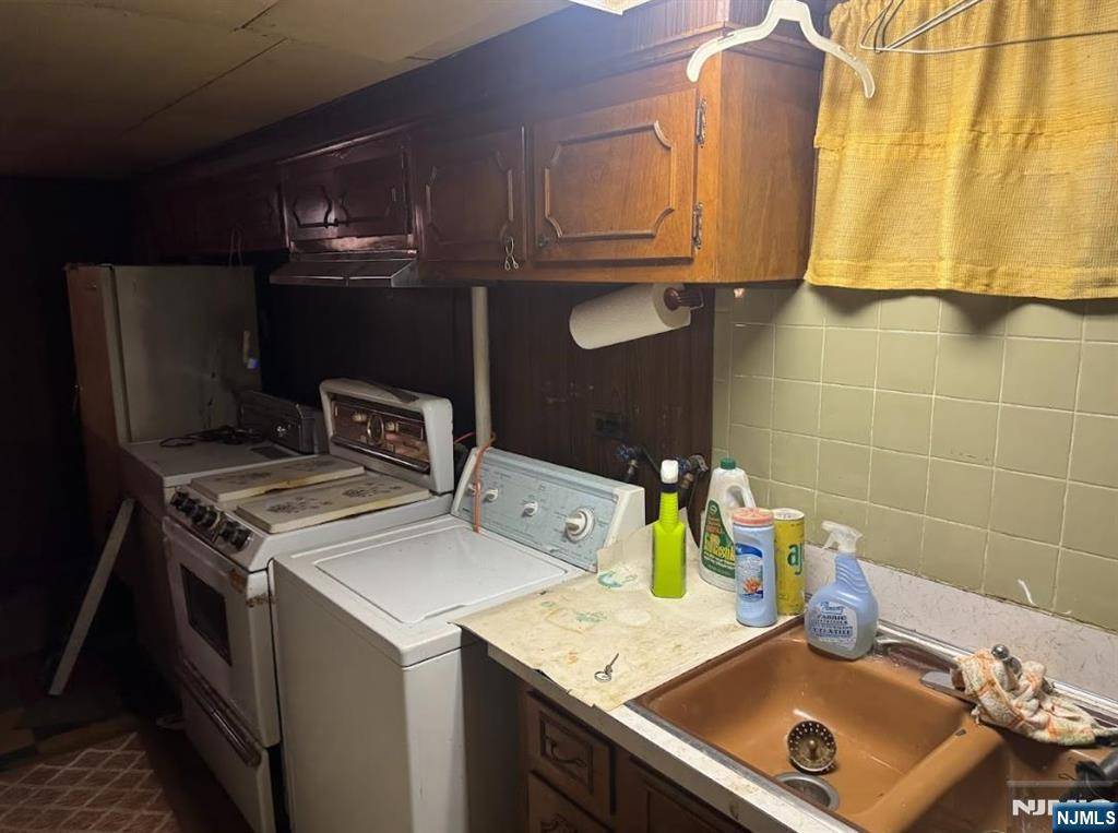 Paterson, NJ 07524,259-261 Madison AVE