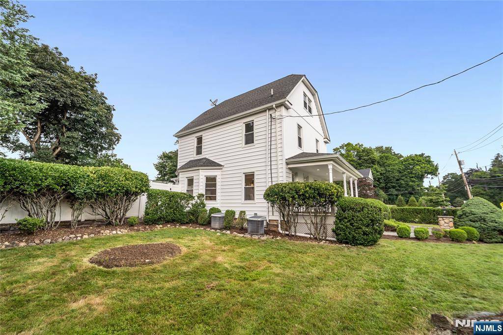 Norwood, NJ 07648,187 Tappan RD